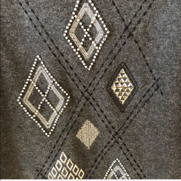 Karen Scott silver beaded embellishments V-neck cotton Tee size large - Picture 3 of 6